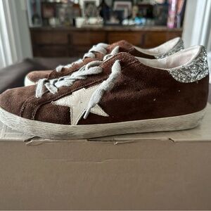 GOLDEN GOOSE!! Excellent condition